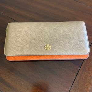 NWOT Tory Burch Wristlet, Spring Caramel/Tangerine
